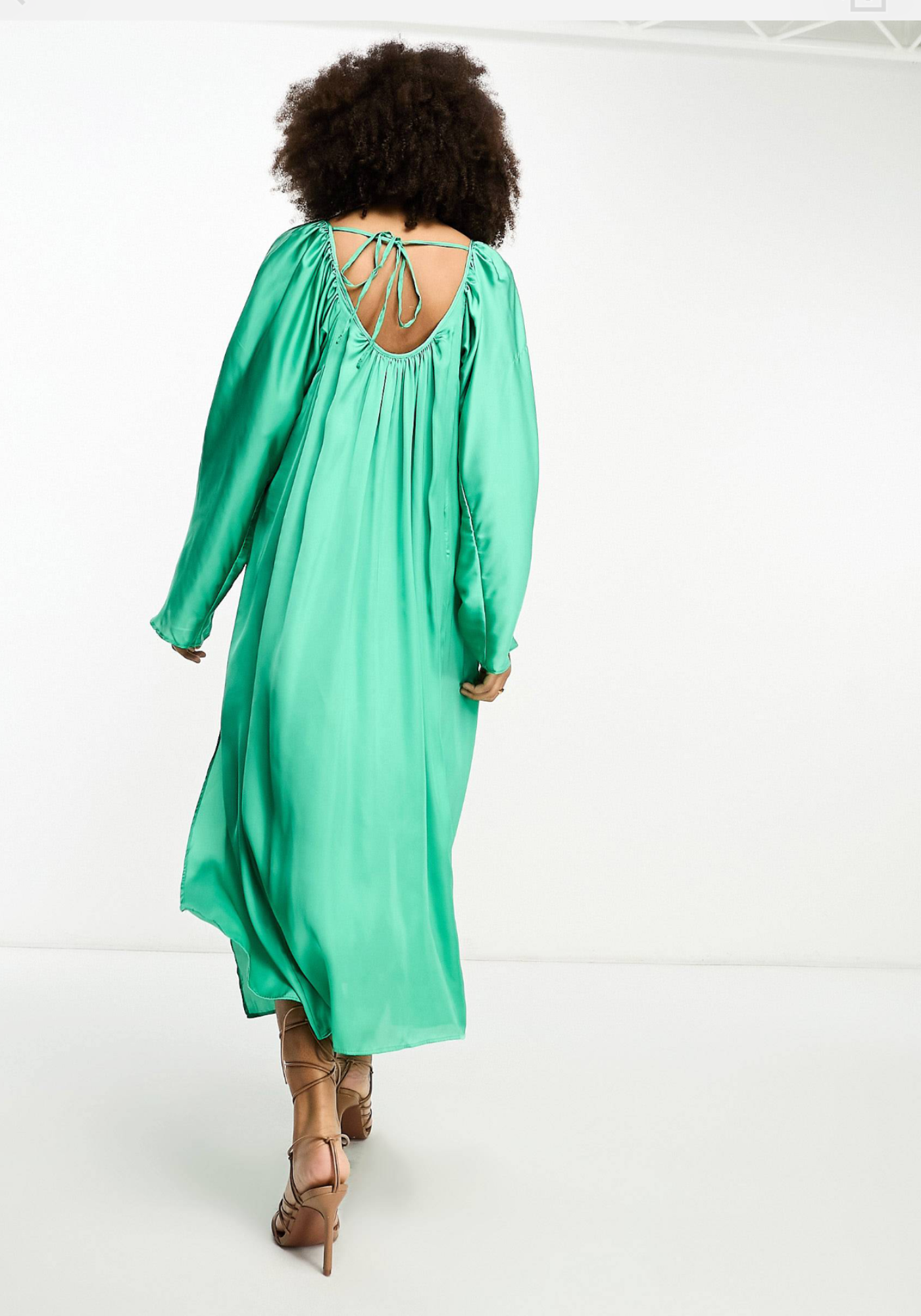Robe satinée mollet